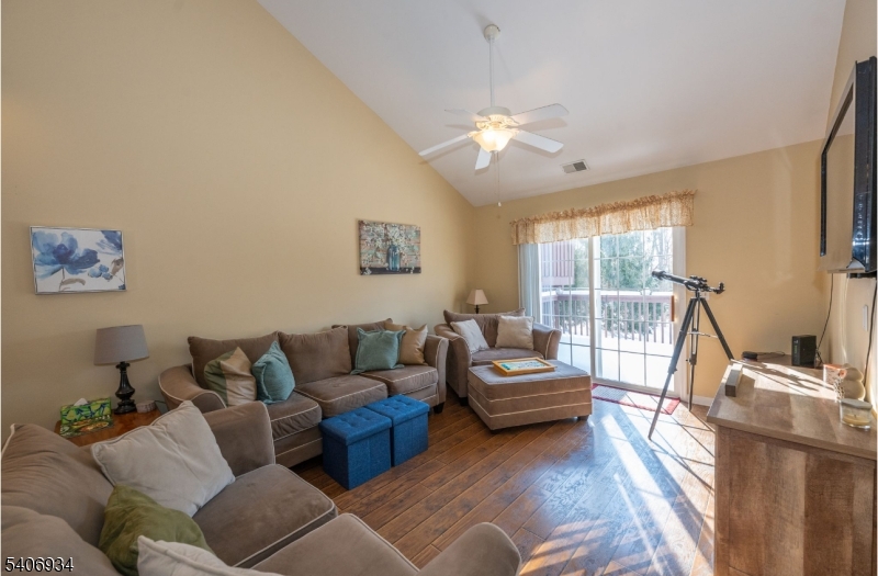 Oak Point - Residential