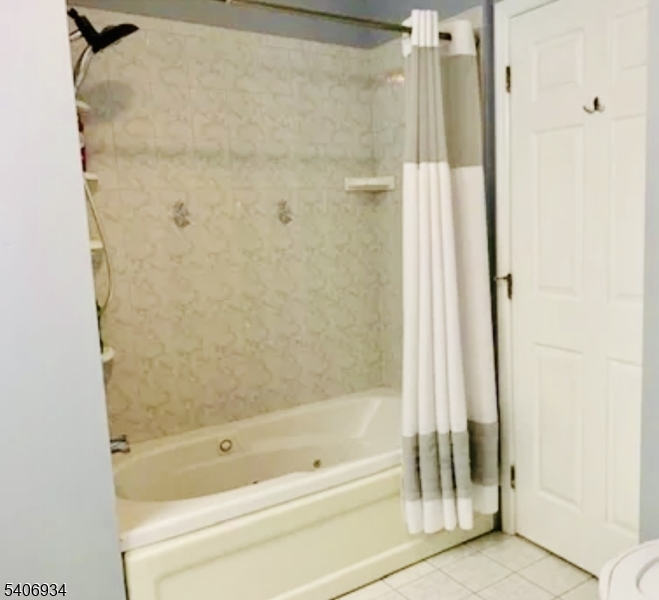 Oak Point - Residential