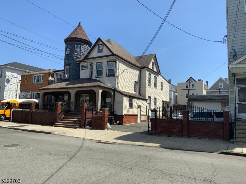 Best of Ironbound section location 75 x 100 lot w/a 4 apartment house + 4 garages + 3 park spaces monthly income $ 9,125.00 yearly expenses $ 28,000.00 2?3-bedroom apartments 1?2-bedroom apartment and 1 -1 bedroom.