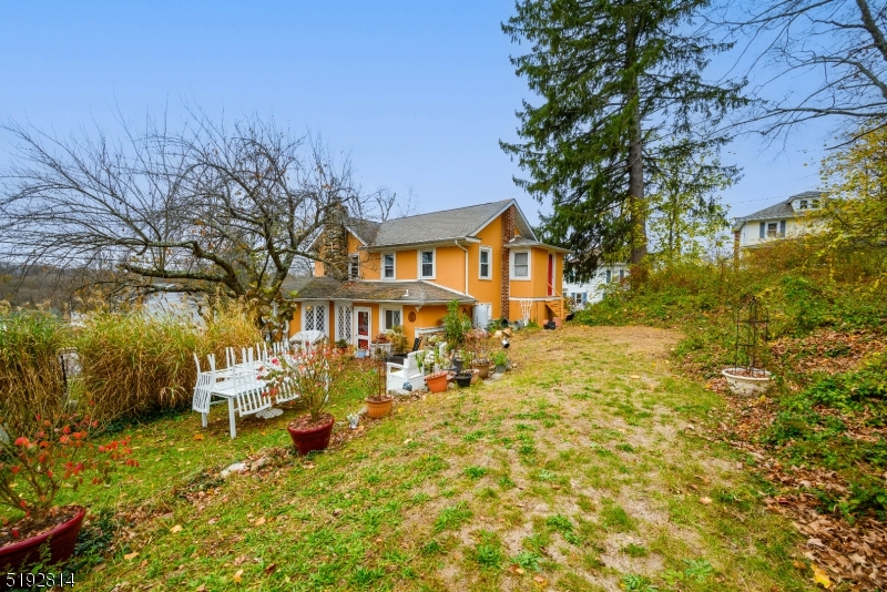 Hill Section - Residential Lease