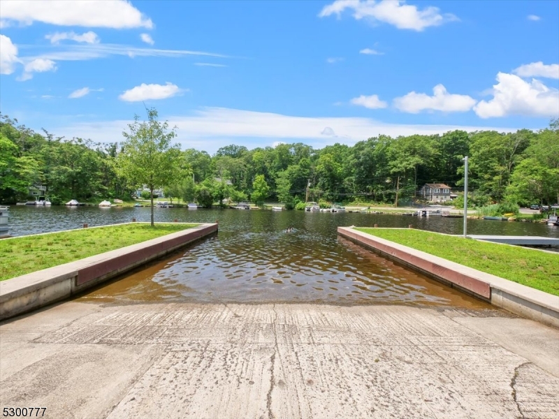 Upper Greenwood Lake - Residential