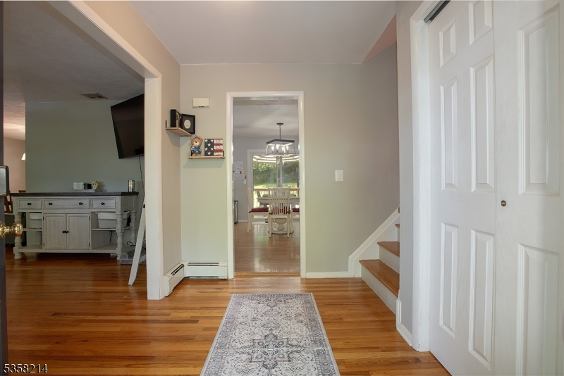 69 Warren Rd
