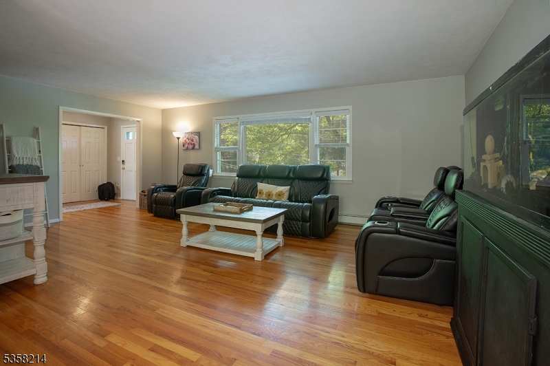 69 Warren Rd