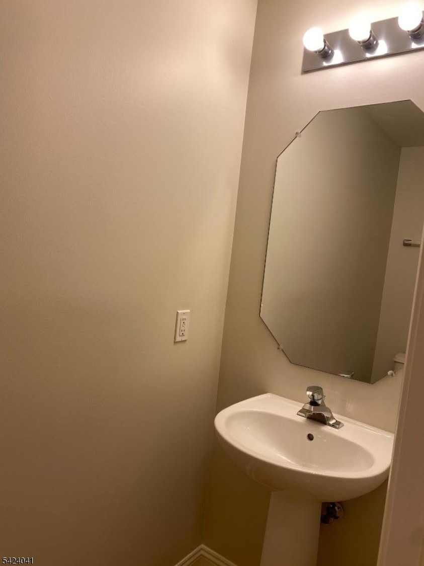 Riverwalk - Residential Lease