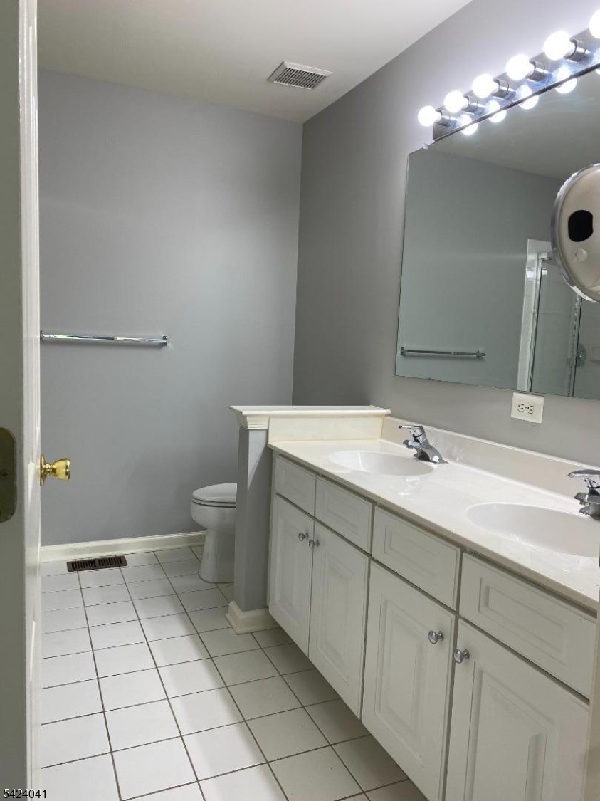 Riverwalk - Residential Lease