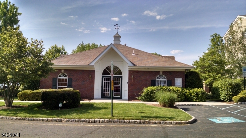 Riverwalk - Residential Lease