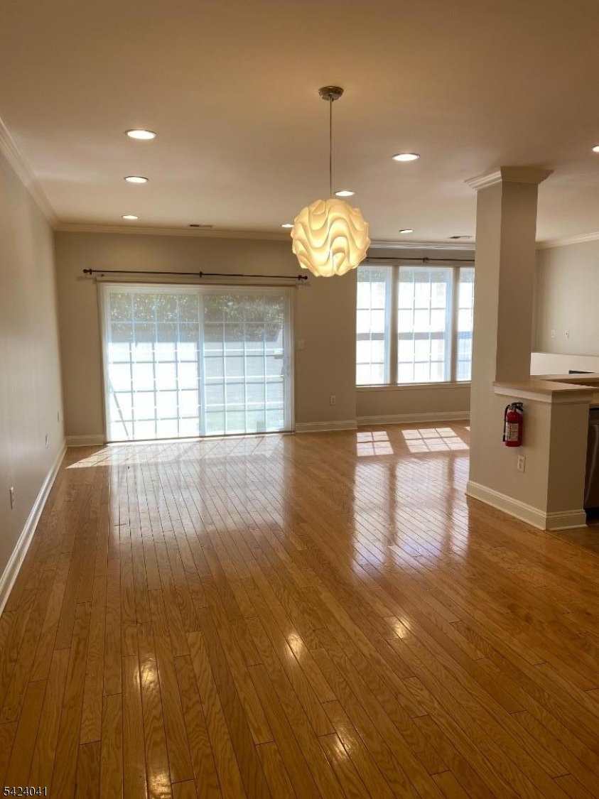 Riverwalk - Residential Lease