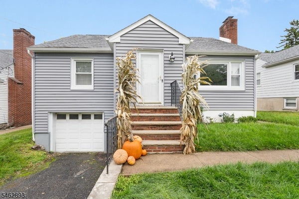 17 RALPH PL, MORRISTOWN, NJ 07960 - Image 8d08f1655427f6cb0feb7d3aa2e58332/2000109010