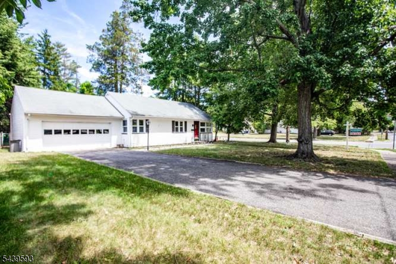 4 Beverly Rd - Photo 4