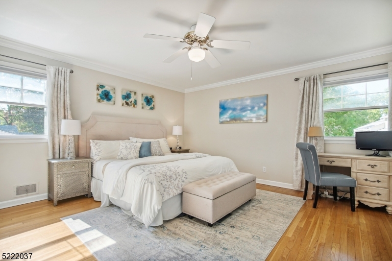 BROADLAWN - Residential