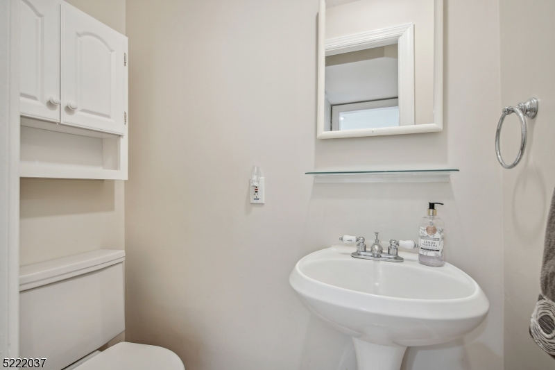 BROADLAWN - Residential