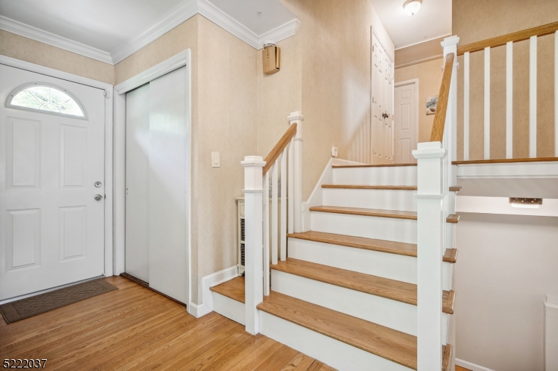 BROADLAWN - Residential