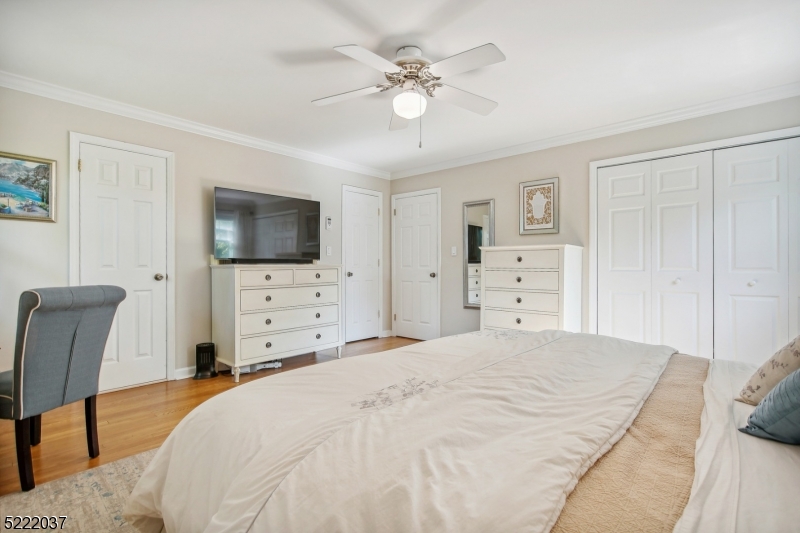 BROADLAWN - Residential