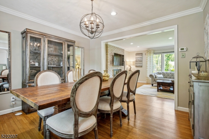 BROADLAWN - Residential