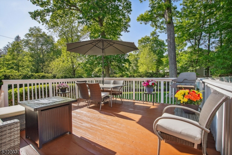 BROADLAWN - Residential