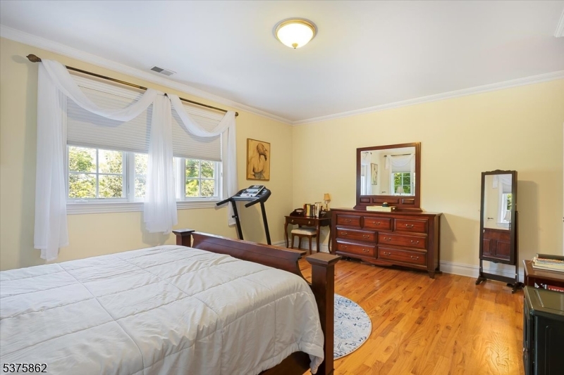 Walk to Town - Residential