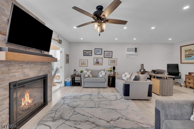 Silver Springs - Residential