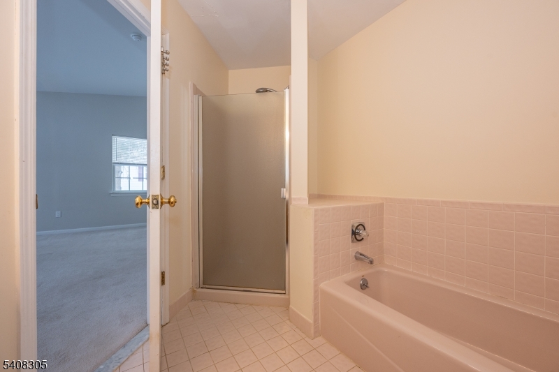 Season Glen - Residential Lease