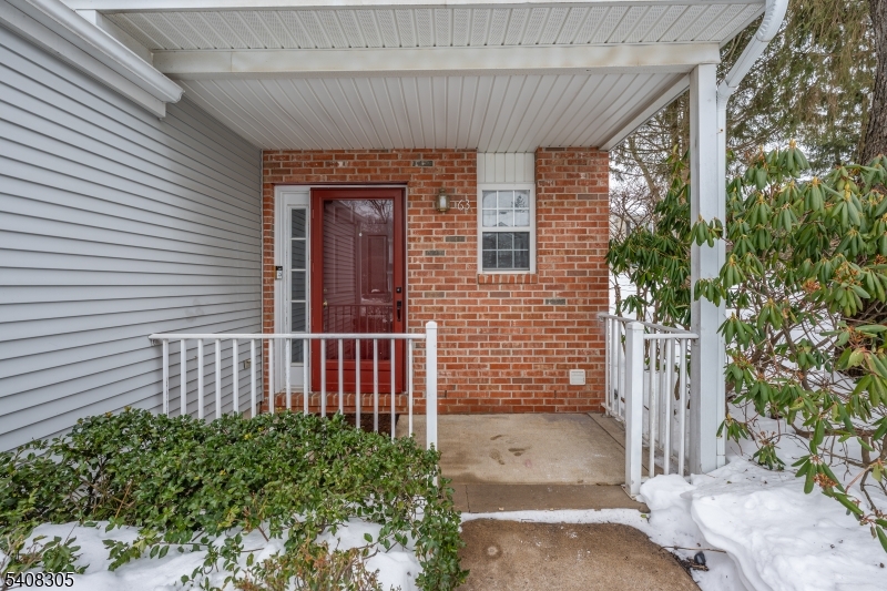 Season Glen - Residential Lease