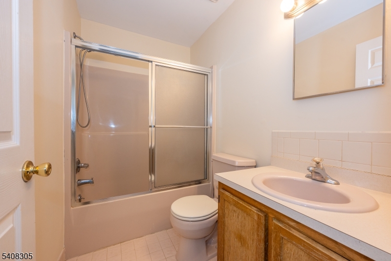 Season Glen - Residential Lease