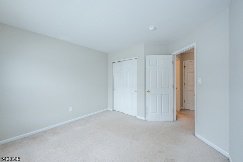 Season Glen - Residential Lease