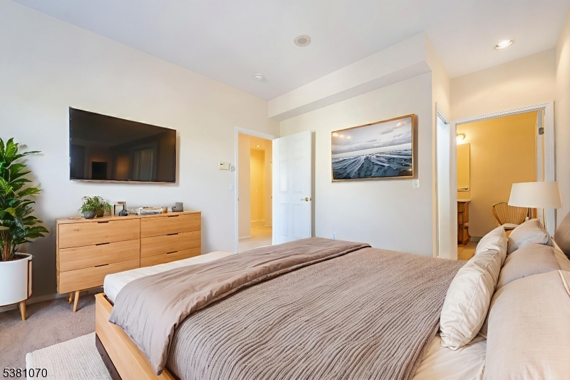 BALD EAGLE COMMONS - Residential