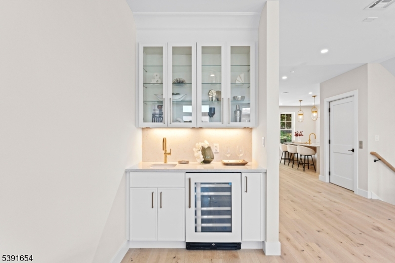 Lexington on Broadway - Residential