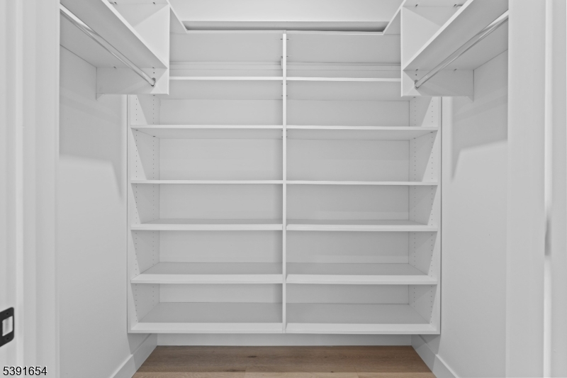 Lexington on Broadway - Residential