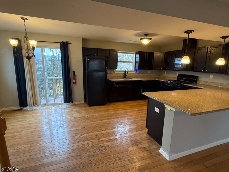 Somerset Walk - Residential Lease