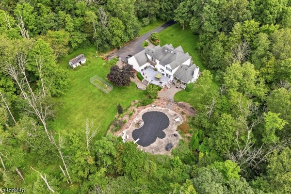 5 HOMESTEAD RD, ANDOVER, NJ 07821 - Image 8d9898a9bcf9bba473c69f8da5bc7dd0/2155644002