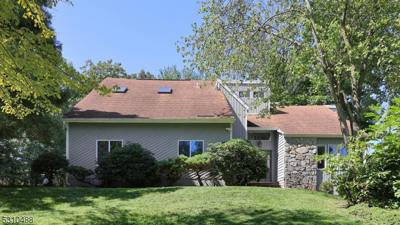 View Warren Twp., NJ 07059 house