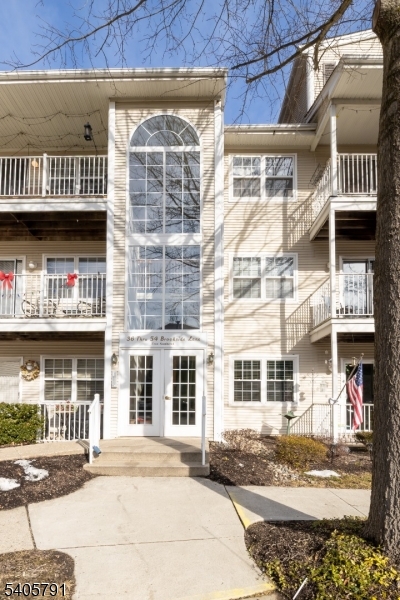 SEASONS GLEN - Residential Lease