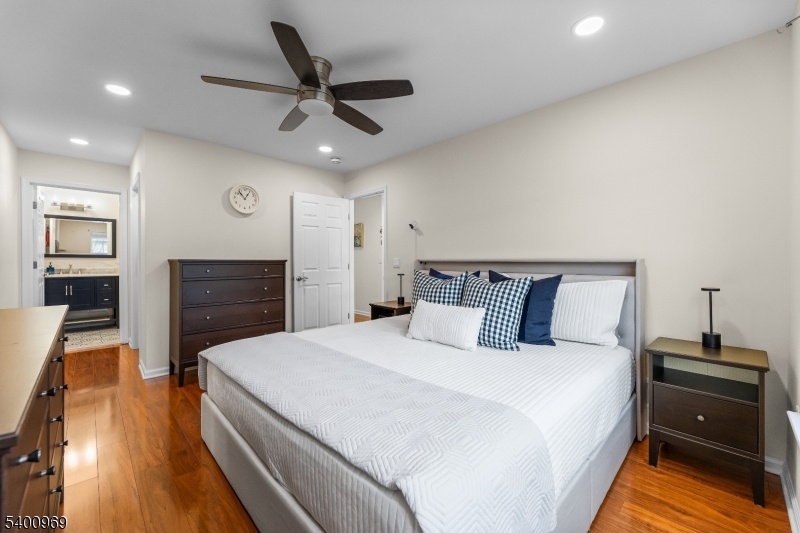 Somerset Glen - Residential