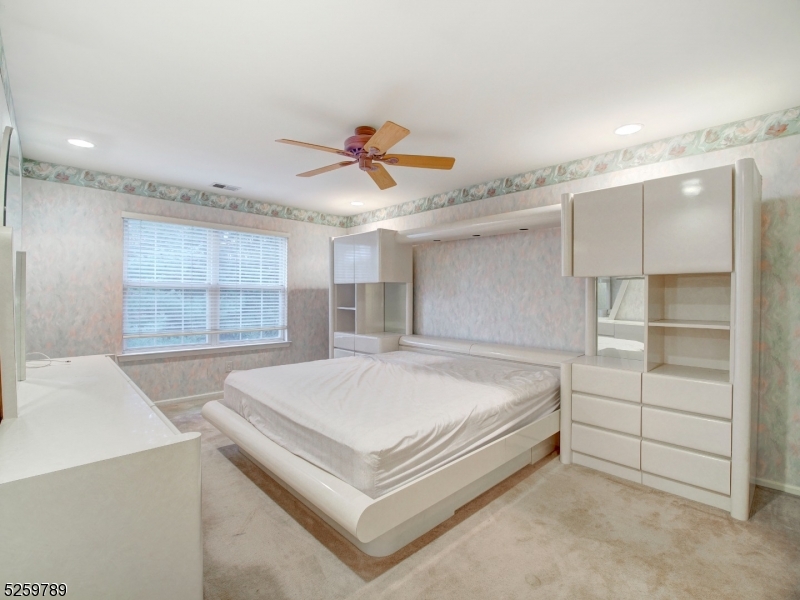 Stratton Meadows - Residential