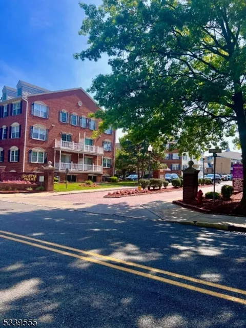MLS: 3947434