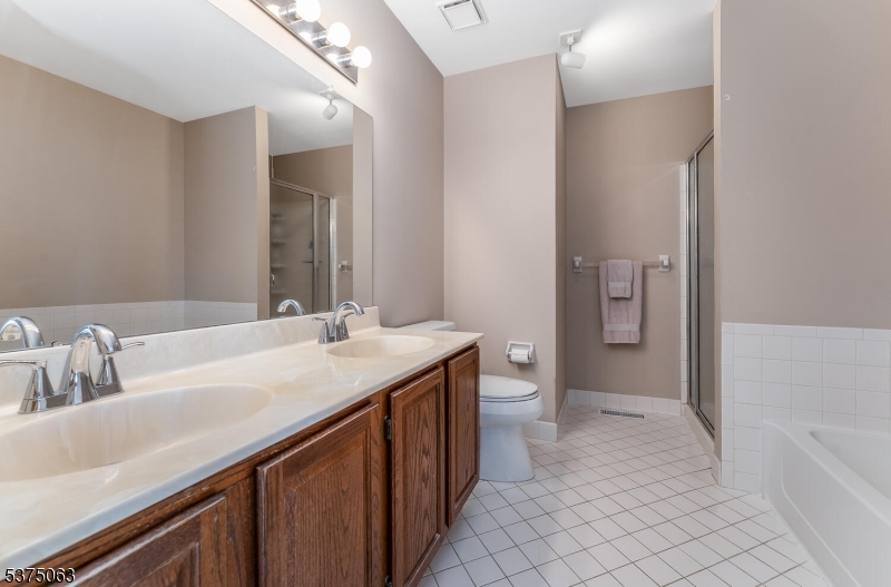 FAIRWAY GREENS - Residential