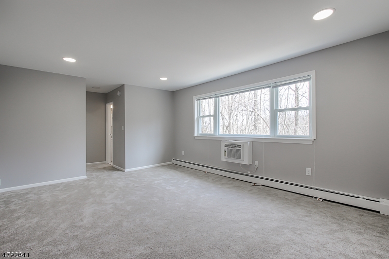 Mountain Club - Residential Lease