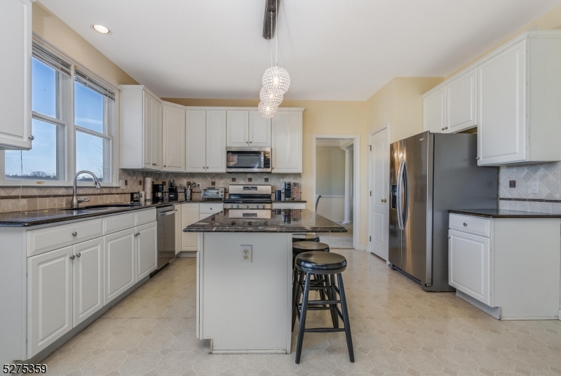 HUNTERDON CHASE - Residential