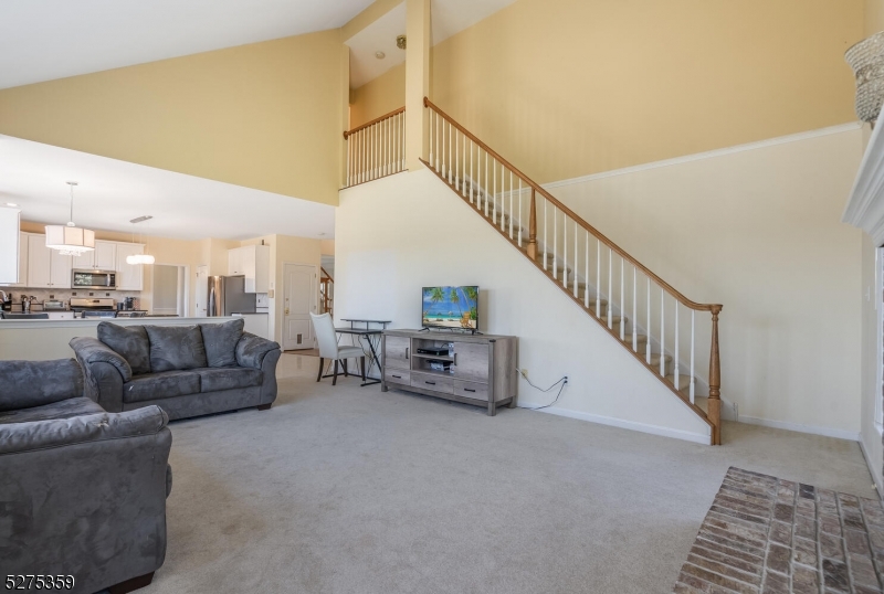 HUNTERDON CHASE - Residential