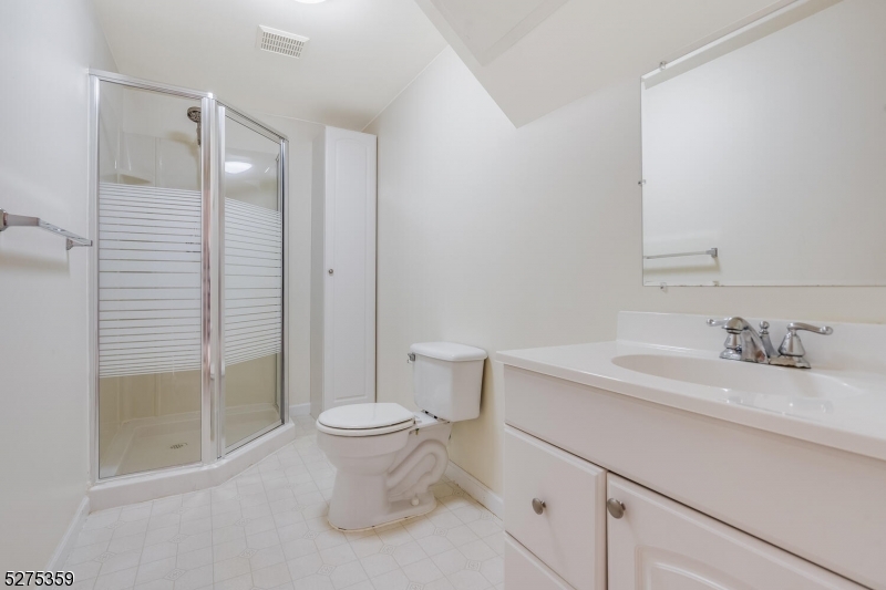 HUNTERDON CHASE - Residential