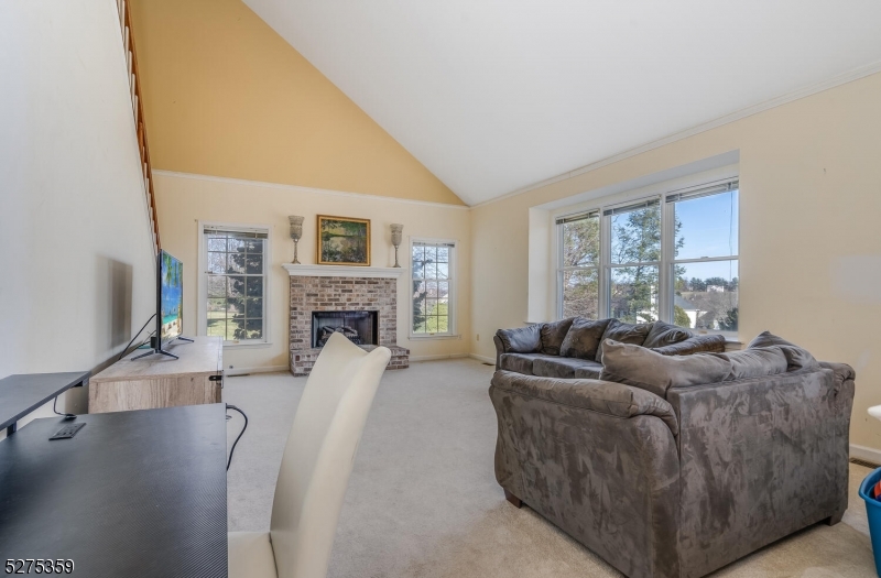 HUNTERDON CHASE - Residential