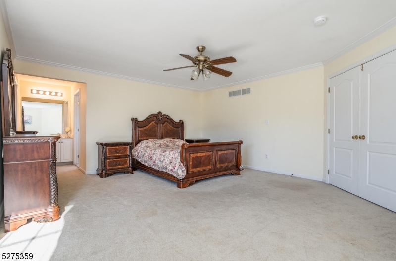 HUNTERDON CHASE - Residential