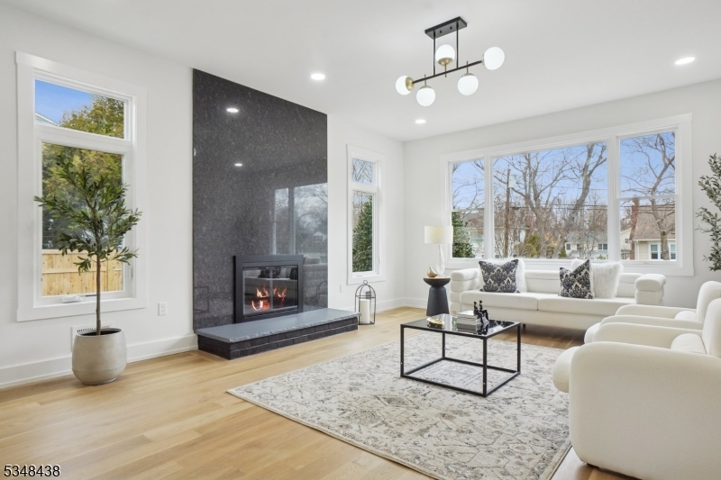 976 Cherokee Ct