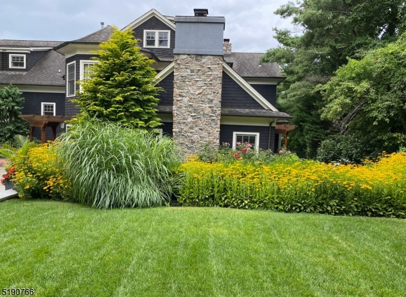 WOODFIELD ESTATES - Residential