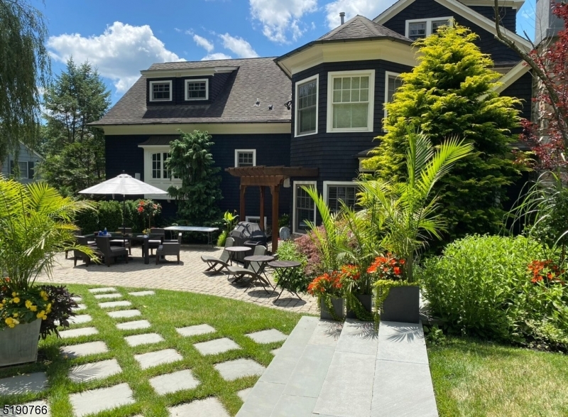 WOODFIELD ESTATES - Residential