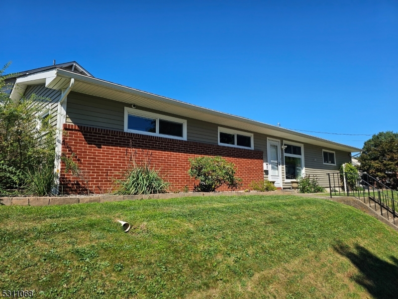 View Phillipsburg Town, NJ 08865 house