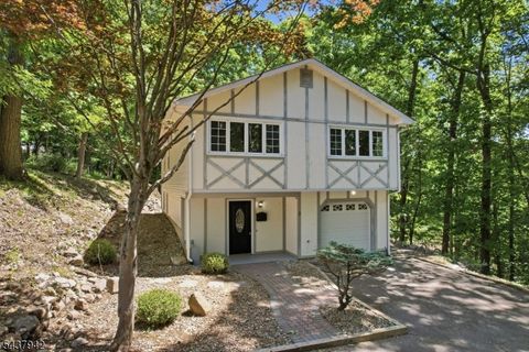 3 Conklin Ave, Hopatcong Boro, NJ 07874 - #: 4032838