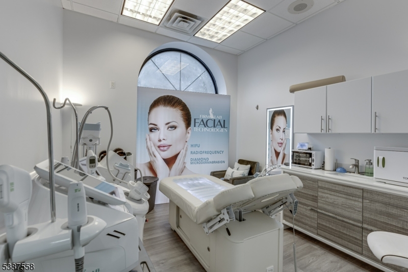 Warren Twp., New Jersey 07059, United States, ,Commercial,Active,223707