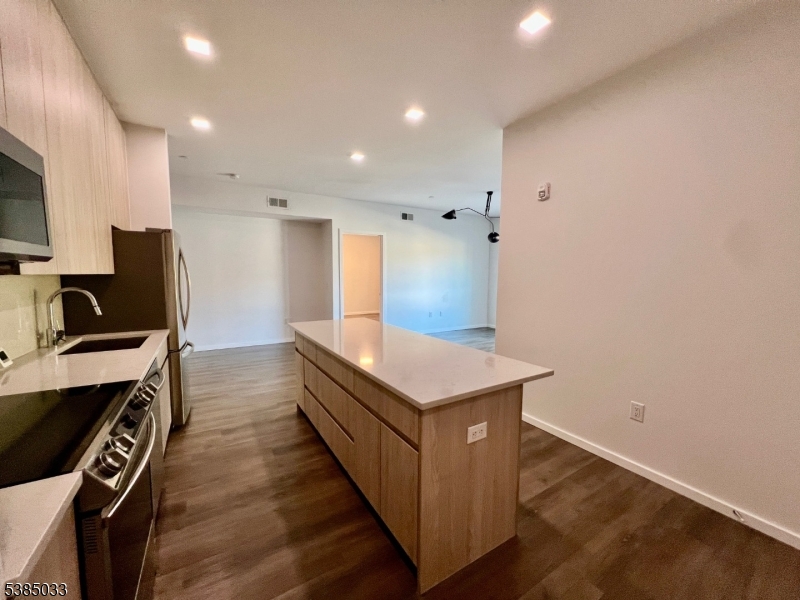 104 Baker Street - Residential Lease