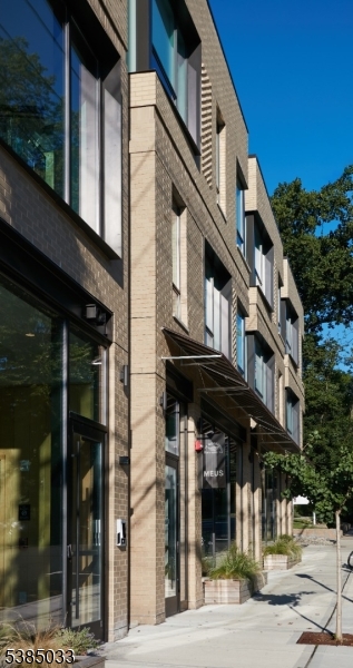 104 Baker Street - Residential Lease